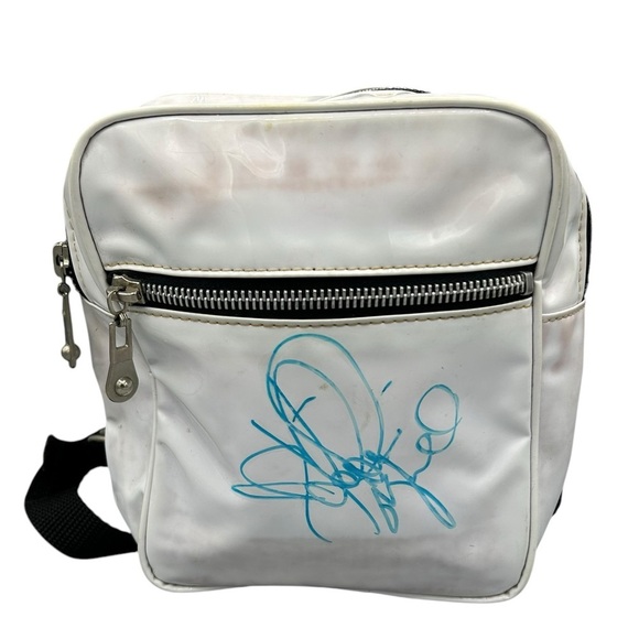 RARE KATHARINE MCPHEE AUTOGRAPHED BACKPACK FIRST TOUR AT SIX FLAGS UNIQUE - Picture 1 of 13